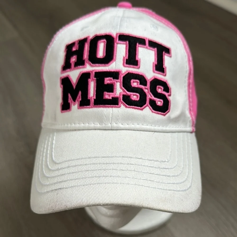 Pink and White 'Hott Mess' Women's Cap